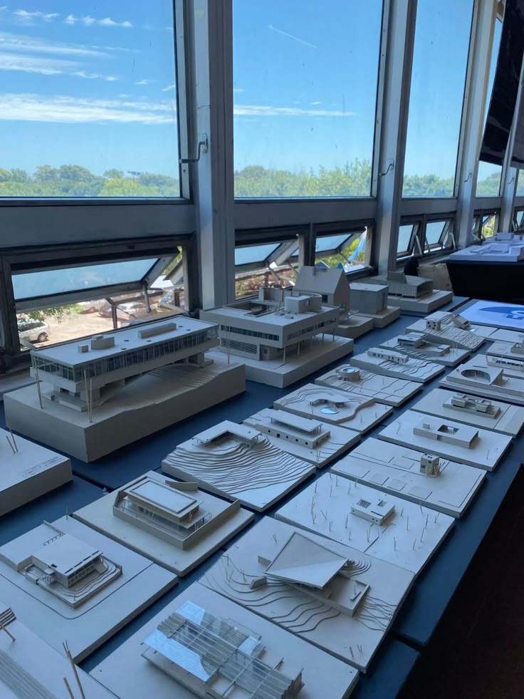 Zentriertes Anrichten eines Gourmetgerichts